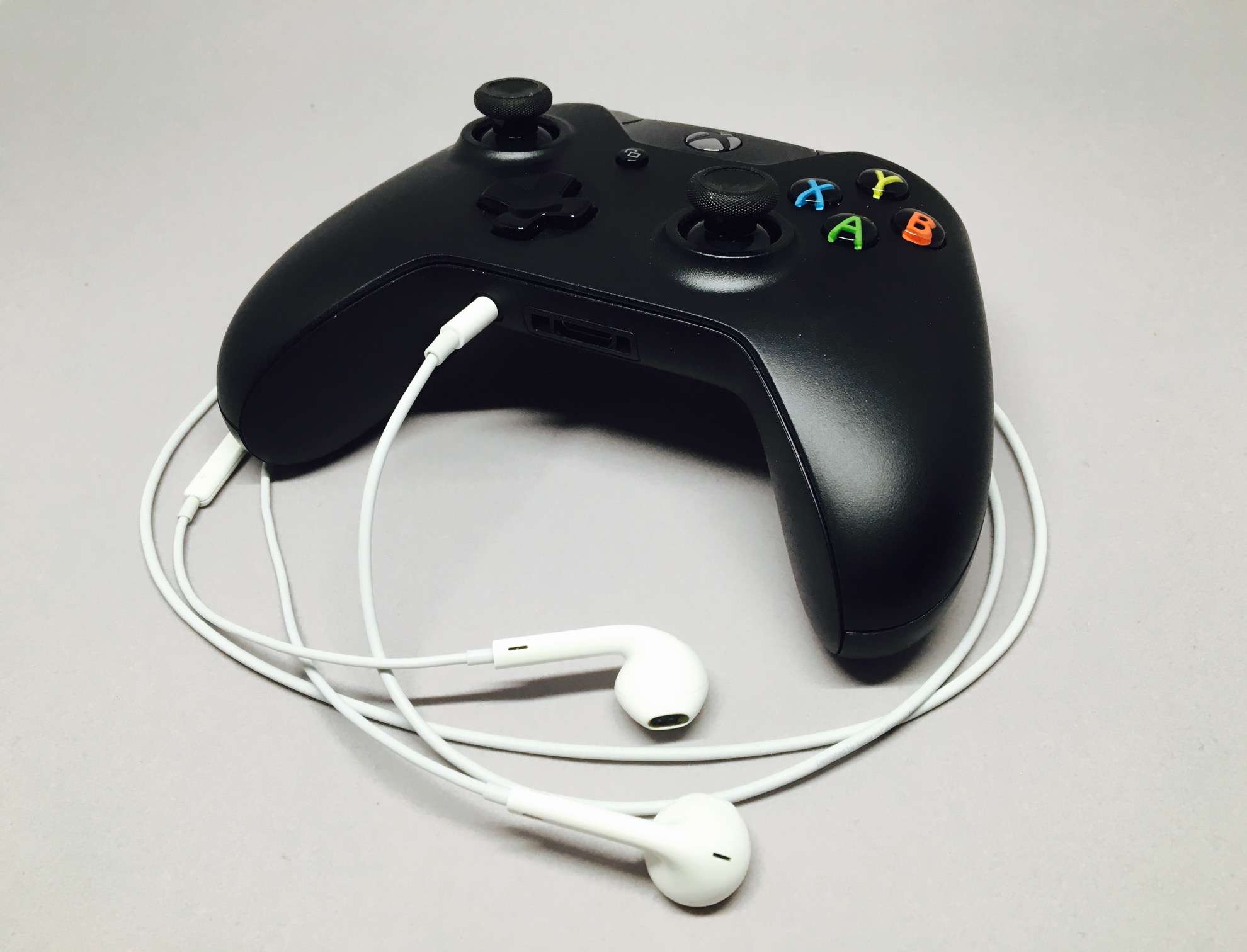 Controller support. Xbox 360 Gamepad Headphones. Xbox контроллер 1771. Xbox контроллер aux. Гарнитура Xbox one.