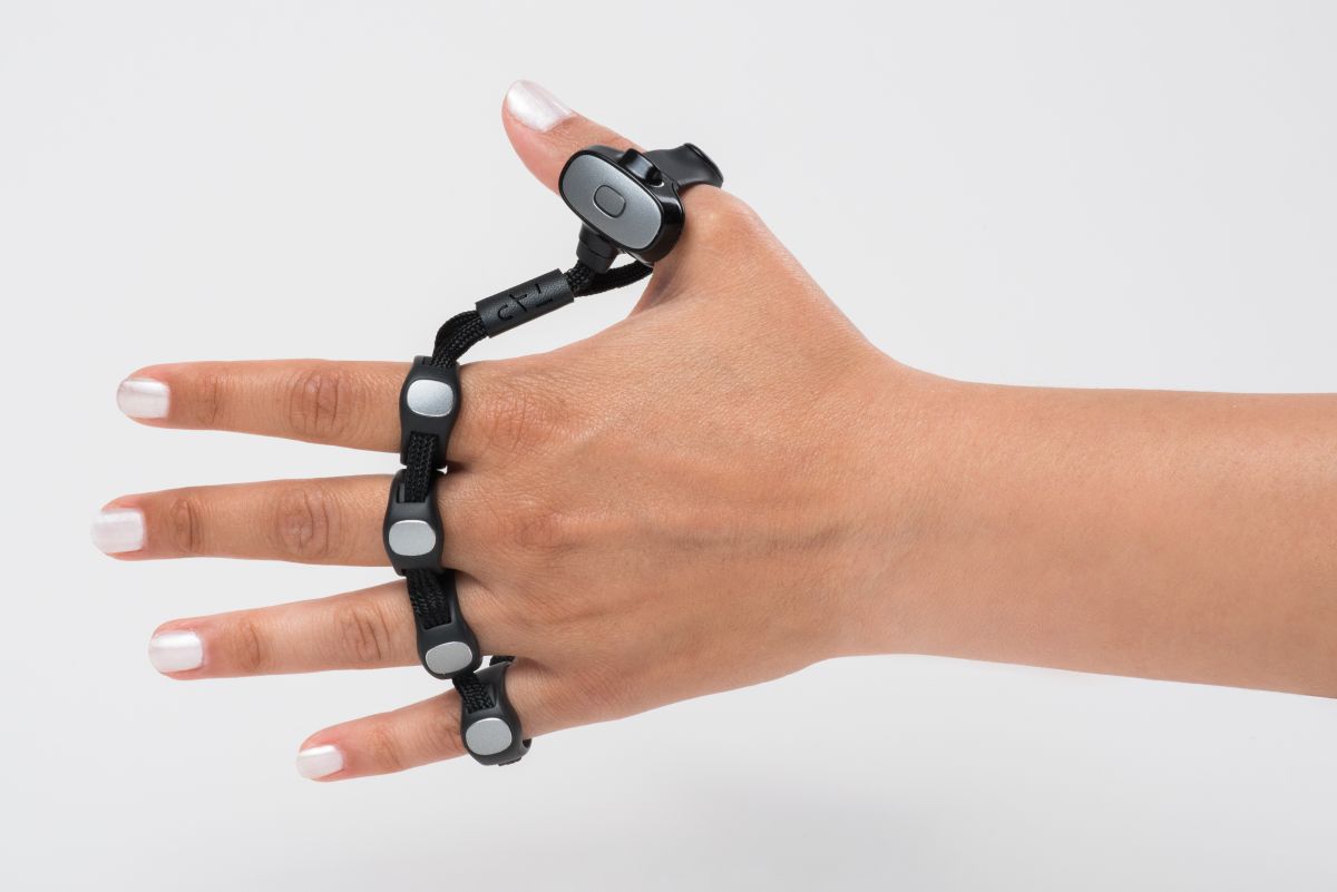 I've tried gaming with this wearable keyboard, but all I can do is jump