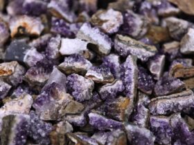 How far do you have to dig to find amethyst?